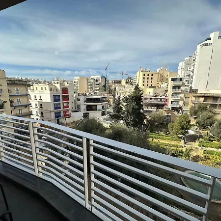 Апартаменты Garden View In Centre Of St Julians