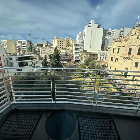 Апартаменты Garden View In Centre Of St Julians