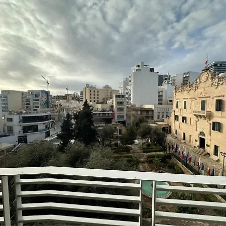 Garden View In Centre Of St Julians Апартаменты