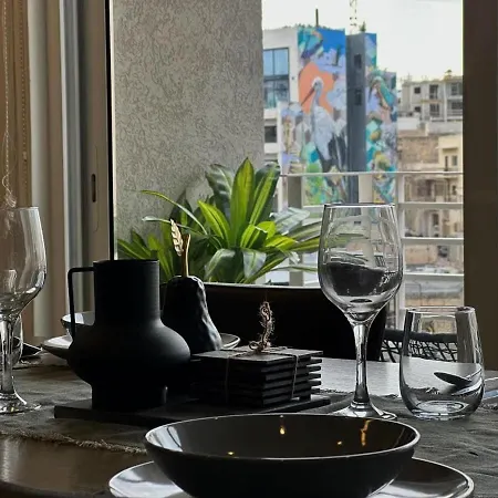 Апартаменты Garden View In Centre Of St Julians
